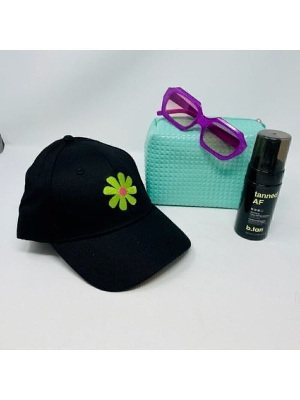 Fun in the Sun Essentials - Picture 2 of 3